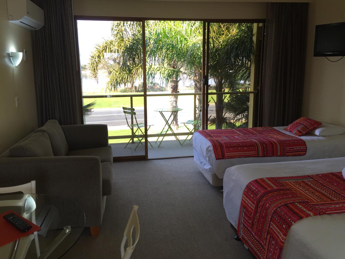 לייקס אינטרנס Abel Tasman Waterfront Motel מראה חיצוני תמונה