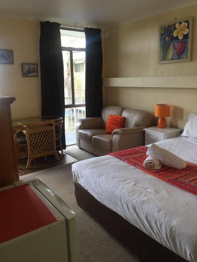 לייקס אינטרנס Abel Tasman Waterfront Motel מראה חיצוני תמונה